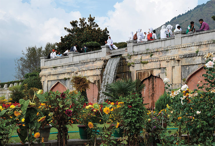 Today, little has remained of the old Srinagar. Among these remnants are the famous Mughal gardens, a real paradise on the Earth, created by man. Shalimar Bagh, a most beautiful garden above Lake Dal, was created in 1616–1619 by Emperor Jahangir for his wife Nur Jahan. At the center of the garden lies a pond with a pavilion of black marble at its center, surrounded by fountains. The garden is situated on three terraces: in ancient times, commoners were allowed only on the first terrace; the second one was for the emperor’s guests; and the third one was for the harem. Today, the Mughal gardens of Srinagar are the favorite place for the city residents at any time of the year