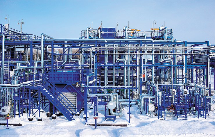 Compressor station at the Priobskoe giant oil field, Khanty-Mansi Autonomous Okrug. © Gazprom Neft 2014 