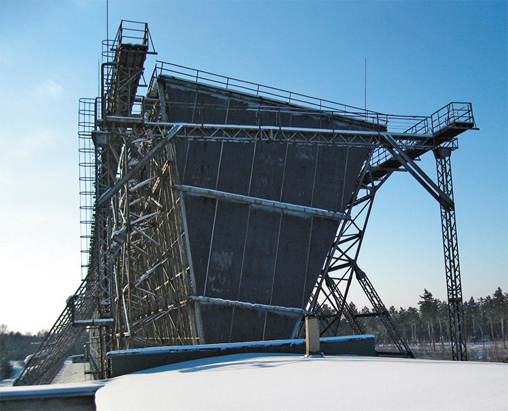 The antenna of the IS radar in Irkutsk is 240 m long, 12 m wide, and 20 m high