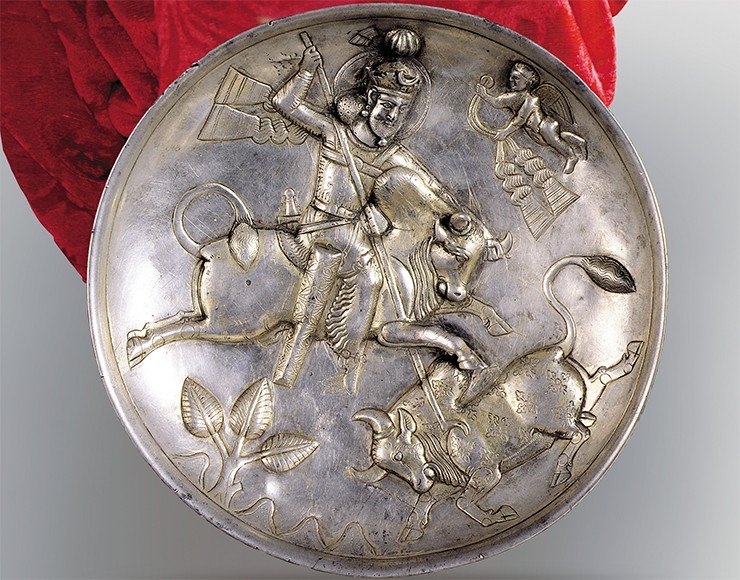 Серебряное сасанидское блюдо с изображением шаха Ездигерда I. Рубеж IV—V вв. 