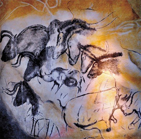Возраст знаменитых наскальных изображений в пещере Шове (Франция) составляет около 30 тыс. лет. Проанализировав ДНК из найденных там лошадиных волос, генетики смогли определить масть древних животных, которые были гнедыми, вороными и чубарыми