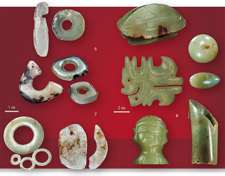 Jade items found on the territory of Northeast China (Dongbei), presented in the chronological order: 1 – Shuangta site, around 10,000 BP; 2 – Xiaonanshan site, 9000 BP; 3 – Xinglongwa culture, 8000–7500 BP; 4 – Houtaomuga site, period 3, around 6500 BP; 5 – top: Houtaomuga site, period 4; bottom: Hamin site, 5500 BP; 6 – Hongshan culture, around 5500 BP; 7 – Ligaotu site, around 4000 BP