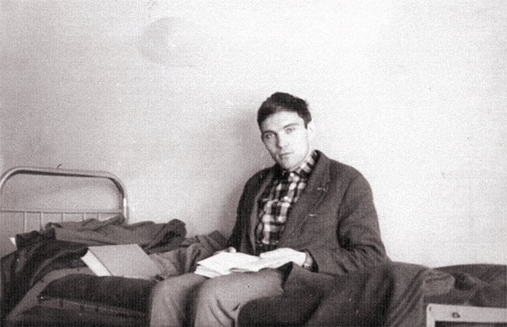 Cramming at the dormitory of Novosibirsk State University. Photo from the author's archive