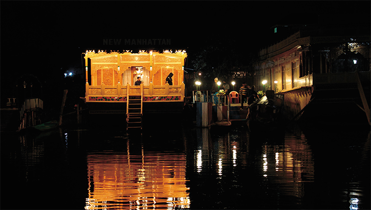 Srinagar is famous for its canal streets