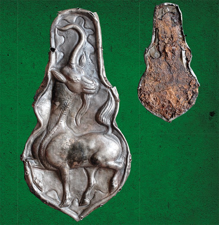 A silver plate (front and verso), a horse harness decoration from the Khunnu necropolis of Noin-Ula. Excavations by the Russian-Mongolian expedition, 2006