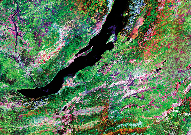 Мозаичное изображение района озера Байкал. Снимок со спутника Landsat