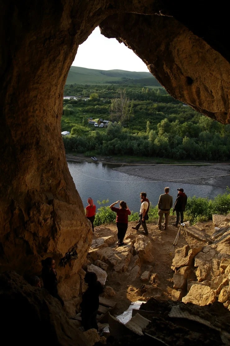 Вид из Чагырской пещеры. Горный Алтай, июль 2018 г. Фото С. Зеленского