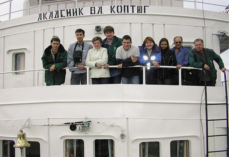 Научно-исследовательское судно флота Лимнологического института на Байкале