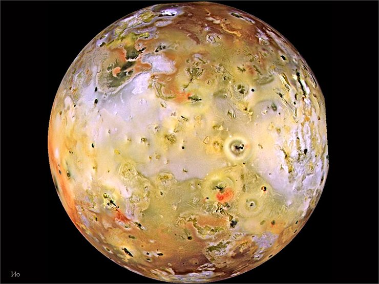 Ио – ближайший спутник Юпитера