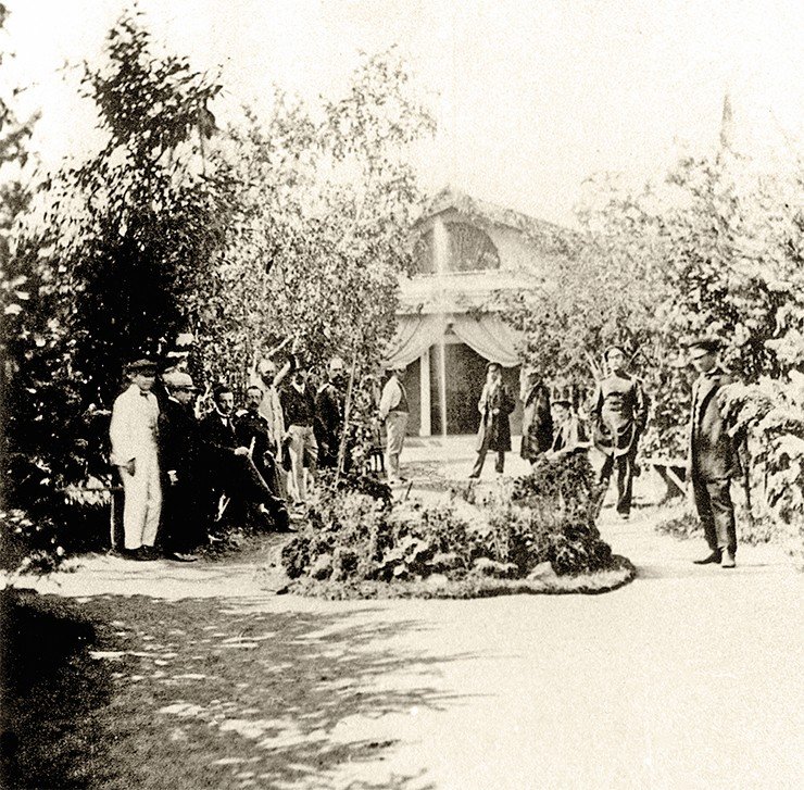 Продольная аллея сада Басниных. 1869 г. Фото из архива Зенковича