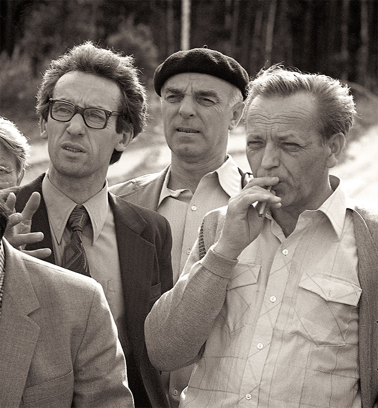 V. A. Koptyug is listening to the comments of the creator of the Siberian solar radiotelescope, Candidate of Physics and Mathematics G. Ya. Smolkov, 1982 