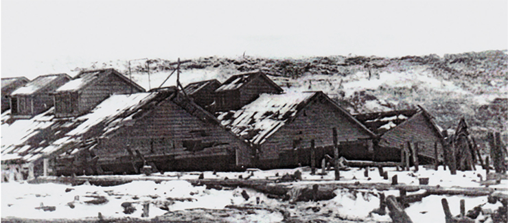 Разрушения в г. Северо-Курильске (о. Парамушир) после цунами 5 ноября 1952 г.