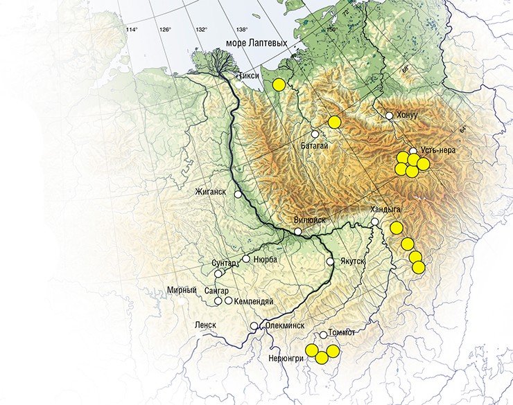 Основные золотодобывающие центры Республики Саха (Якутия) расположены в горных районах. Всего на территории Якутии выявлено 62 коренных и 782 россыпных месторождений. Большинство крупных рудных и россыпных (34 и 226 соответственно) месторождений разрабатываются по лицензионным соглашениям частными компаниями. Ввиду более простой технологии предпочтение отдается россыпным месторождениям