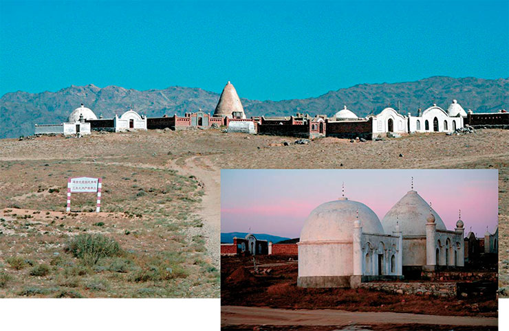 When the road to Kanas goes through plains, you can see mazars, or special Islamic funerary buildings, either whitewashed or still of the natural color of mud bricks. They are easily recognized by their round or pointed domes topped with a crescent or a spherical finial