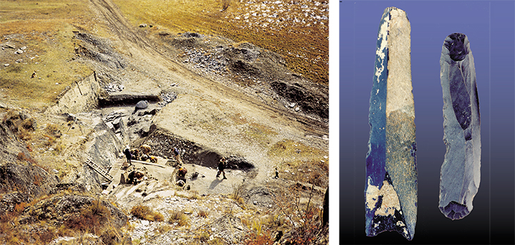 На раскопках стоянки Кара-Бом – одного из «эталонных» палеолитических памятников Алтая – обнаружено более двух с половиной тысяч каменных артефактов (орудий, каменных ядрищ и отходов производства)