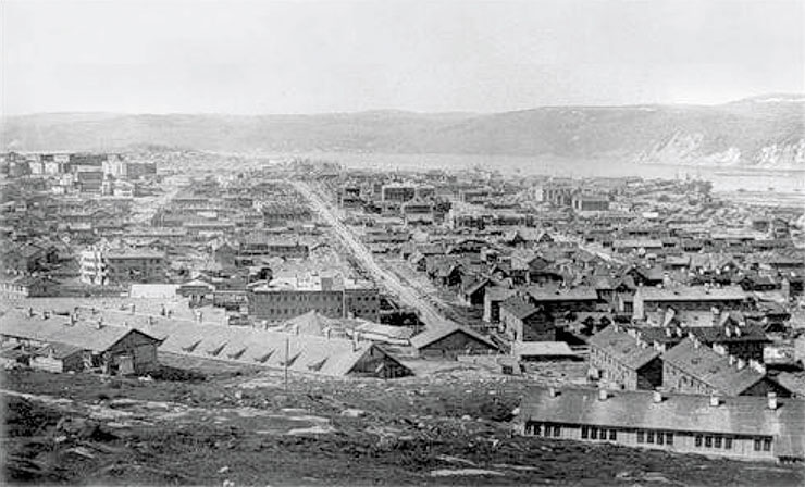 All of Murmansk of the 1930s fitted into one photograph. Source: http://murmansk-nordika.blogspot.ru/2012/10/blog-post_15.html All of Murmansk of the 1930s fitted into one photograph. Source: http://murmansk-nordika.blogspot.ru/2012/10/blog-post_15.html