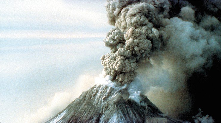 Извержения островного вулкана Августин вблизи Аляски (США) оказывают существенное влияние на аэрозольное возмущение стратосферы в умеренных широтах Северного полушария Земли