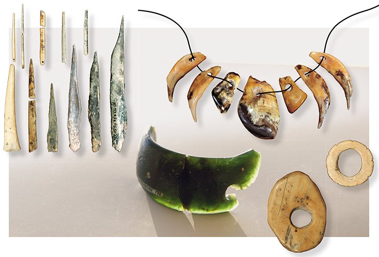 These unique artifacts of the early Upper Paleolithic period (a necklace, needles, and a bracelet) demonstrate that the Upper Paleolithic epoch in Altai region started earlier than in Europe