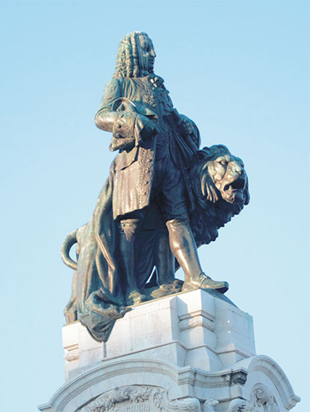 Monument to the Marquis of Pombal in the square named after him in Lisbon. Photo by the author