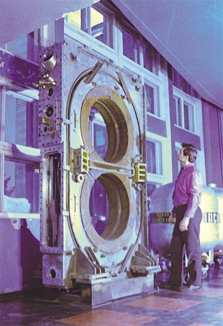 VEP-1, the first colliding beam accelerator, had only two rings with a radius as small as 43 cm. However, its interaction energy was equivalent to that of the classical accelerator of 100 billion eV. None of the facilities of that time could generate such energy. Photo by M. Bulionkov