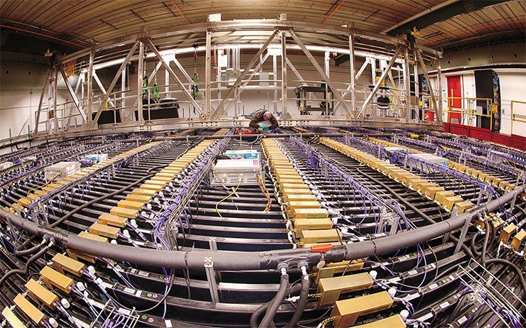 Эксперимент NOvA по поиску превращений мюонного нейтрино в электронное нейтрино. 14000-тонный детектор в Аш Ривер (Миннесота). Image credit: Fermilab