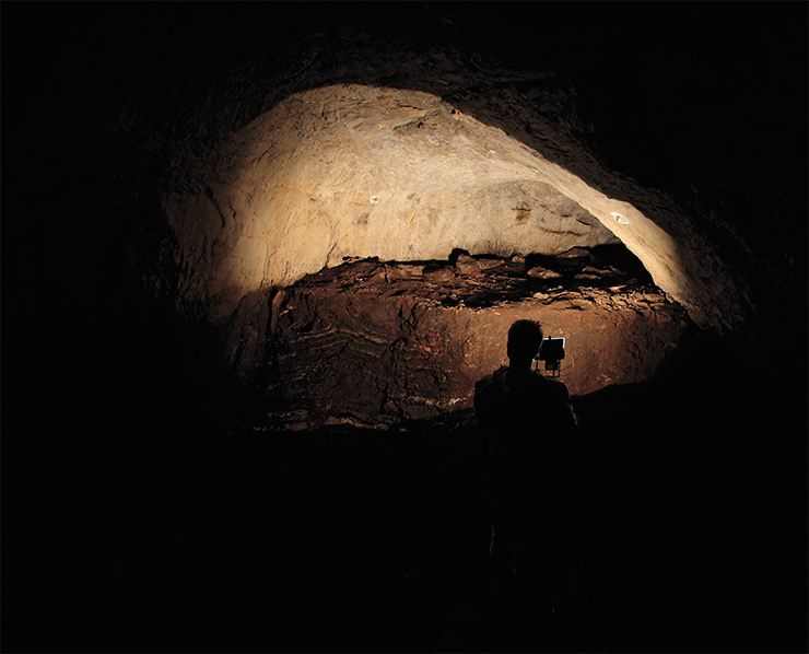 Начало работ в южной галерее Денисовой пещеры. Фото С. Зеленского