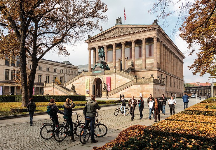 The Old National Gallery, located in a grand colonnaded building, was the first building of Museum Island to be restored. © SPK / Pierre Adenis