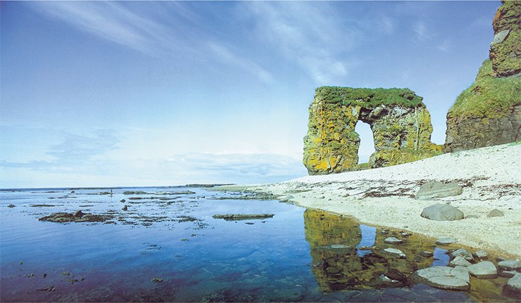 Steller Arch. Bering Island. Photo by J. Oelker