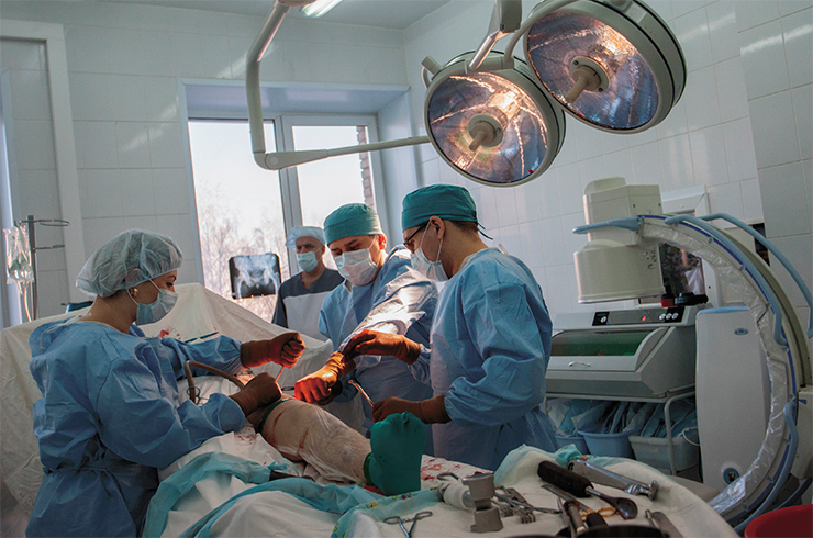 Хирурги клиники НИИКЭЛ проводят эндопротезирование тазобедренного сустава, что позволяет значительно улучшить качество жизни больного