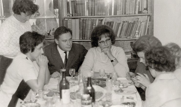 На встрече однокурсников в 1968 г. В центре – О. В. Зарубин