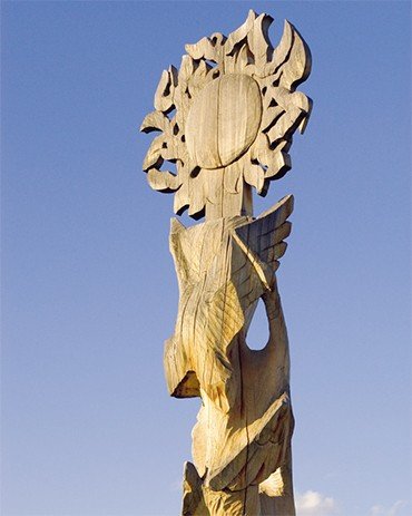 Современная скульптура на месте проведения якутского национального праздника ЫСЫАХ. Фото В. Короткоручко