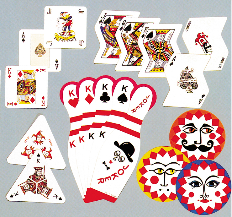 Various shapes of modern Japanese playing cards torampu