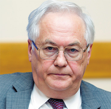 Robert Nigmatulin, an outstanding scientist and public figure. Full Member of the RAS; Doctor of  Physics and Mathematics; Director of the Shirshov Institute of Oceanology RAS (Moscow) and Head of Department at Moscow State University. Awarded with the USSR State Prize. Deputy of the State Duma in 1999–2003