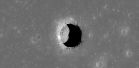 Лунные пещеры могут стать «домом» для астронавтов
